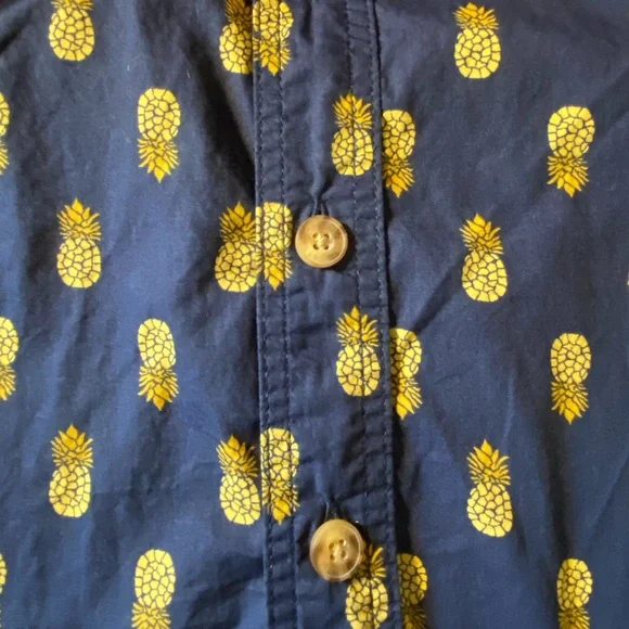 Duluth Trading Co Pineapple Collar short sleeved button down shirt - men’s TALL - Picture 4 of 5